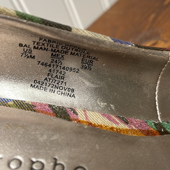 Apostrophe Women’s Multicolor Metallic Peep Toe Wedges - Picture 10 of 10